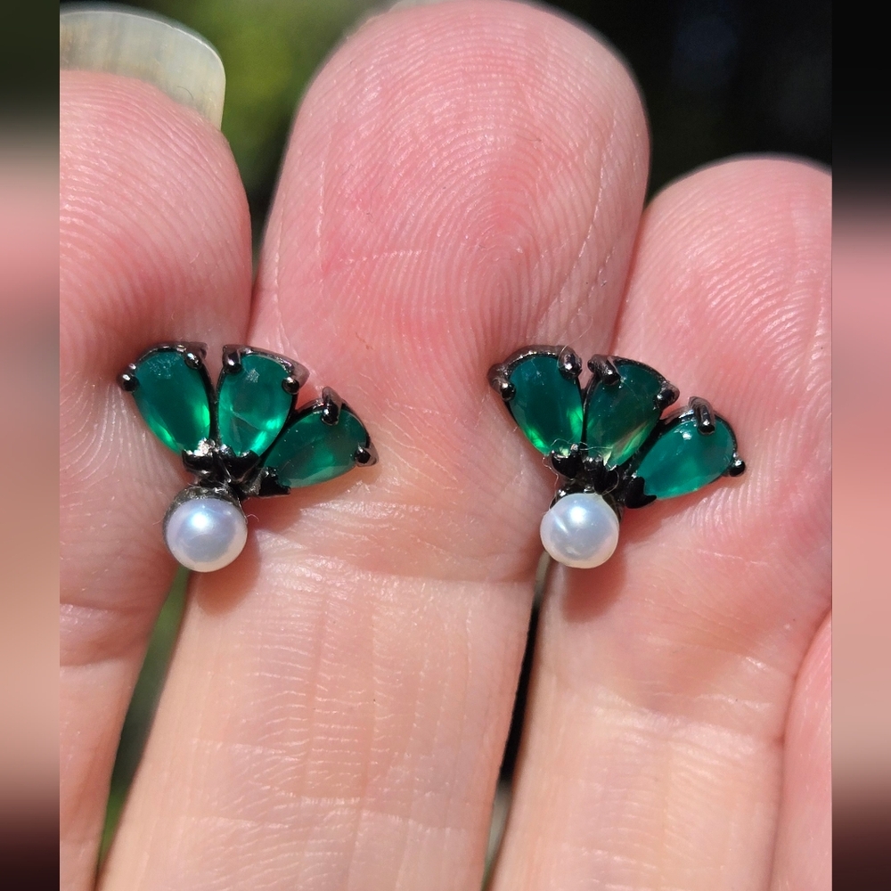 Natural Pearl & Green Onyx 3k Each Gemstone Sterling & Rhodium Earrings - Picture 4 of 9